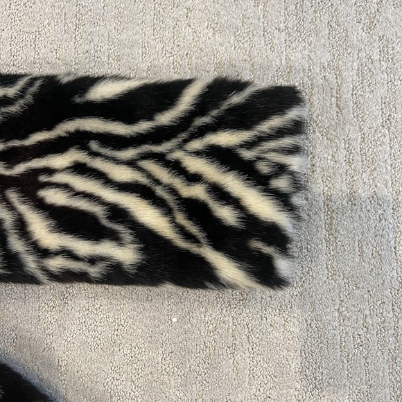 NWT Catherine Malandrino Faux Fur Zebra Coat Size Large Femme Luxury Glam Jacket - Picture 3 of 10